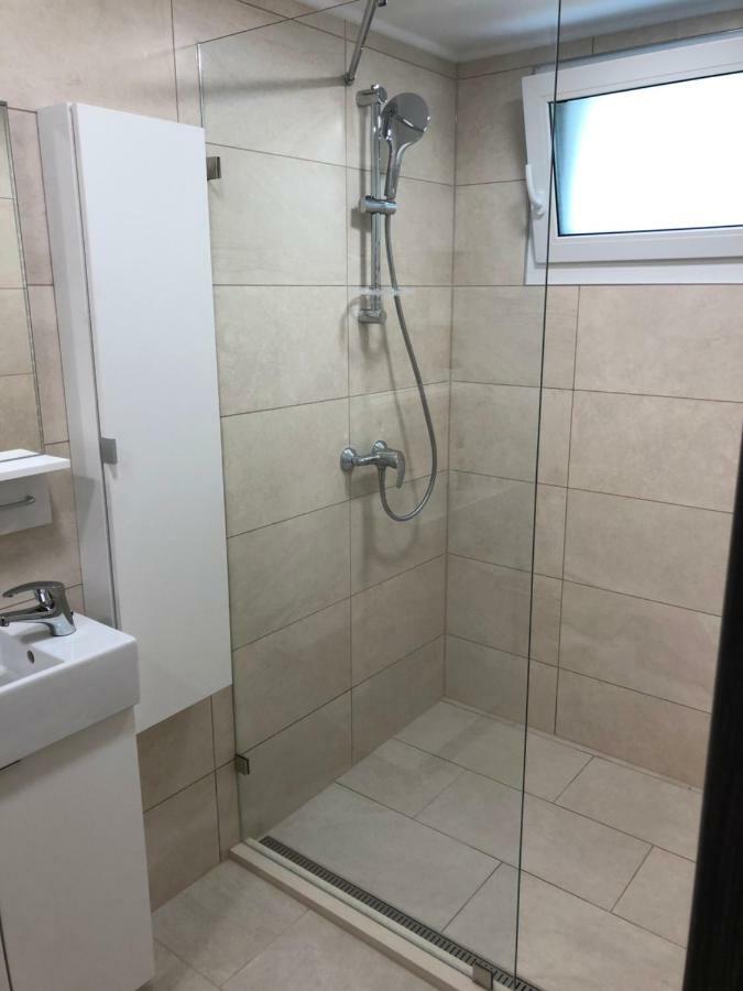 Duna Vendeghaz Hotell Fadd-Dombori Exteriör bild